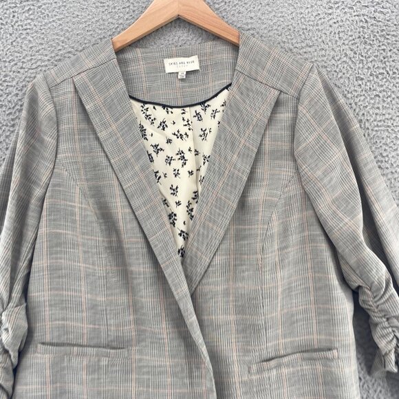 Skies Are Blue Jacket Womens 2X Plus Curvy Gray Plaid Ruched 3/4 Sleeve Blazer - Picture 2 of 10